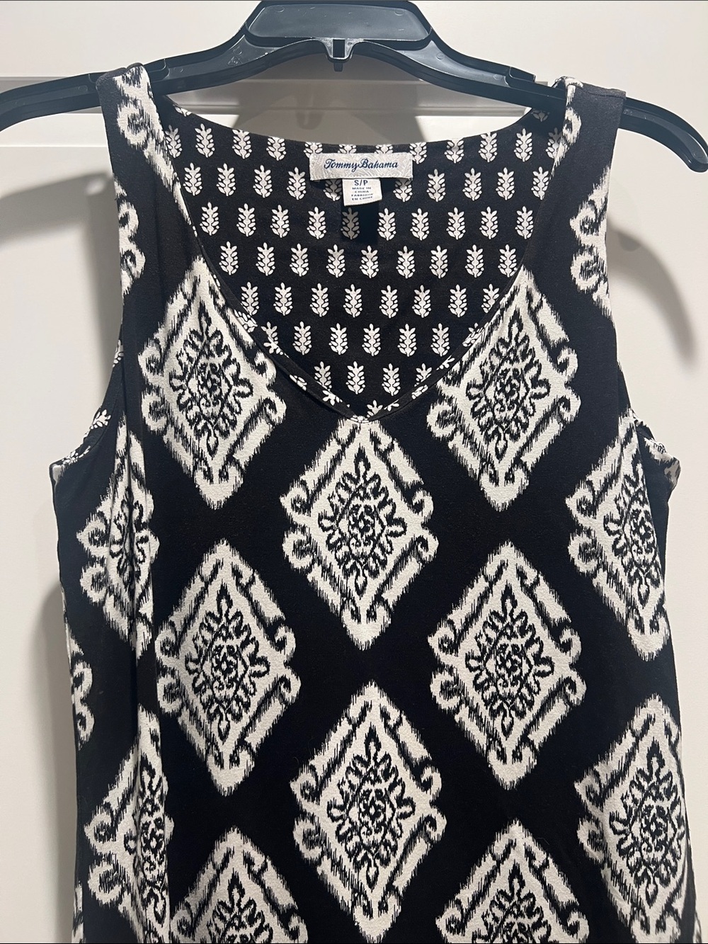 Tommy Bahama Black and White Sleeveless Maxi Dress with Diamond Medallion Print - Picture 4 of 5